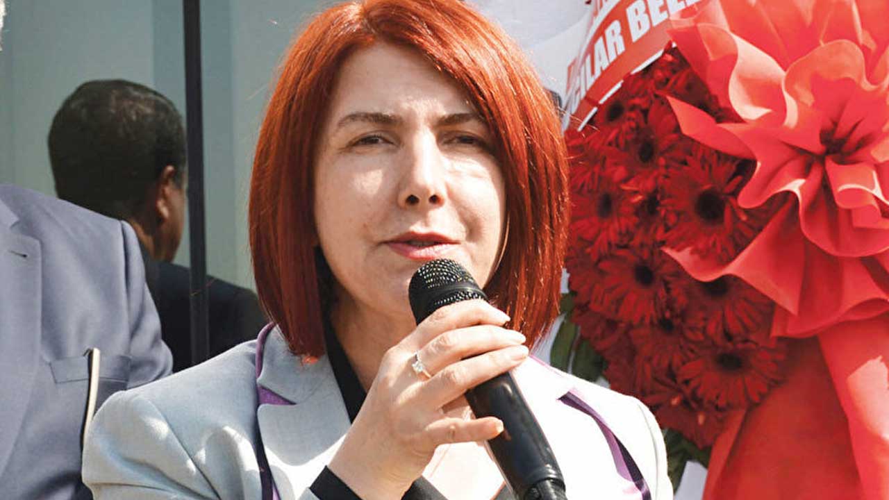 Foto - Eski Avcılar Belediye Başkanı Handan Toprak Benli'ye hapis cezası