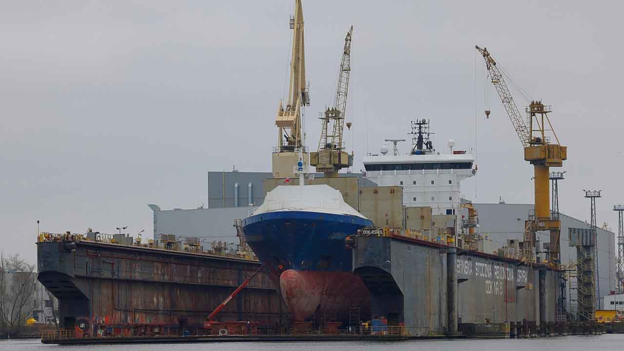 Foto - Eski bakanın şirketine dev gemi siparişi! Rakam şaşırttı, KAP bildirimi geldi