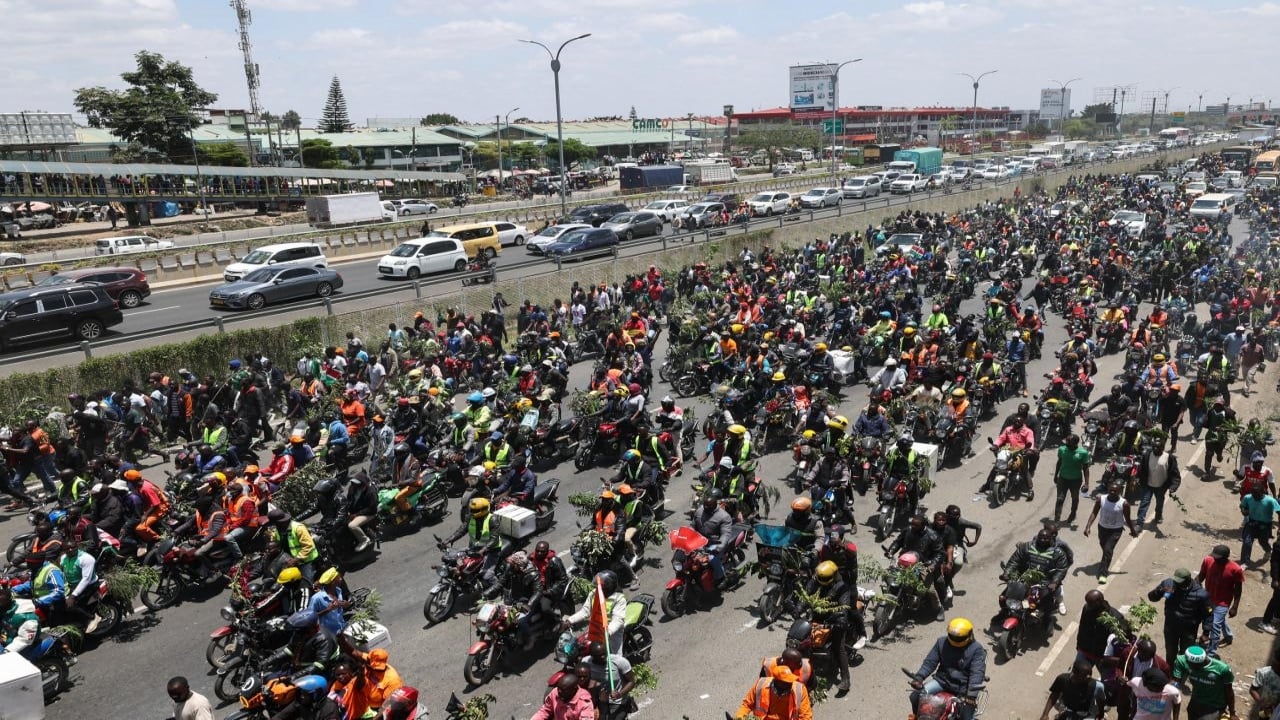 Foto - Eski başbakanın cenazesinde katliam! Stadyumu kan gölüne çevirdiler