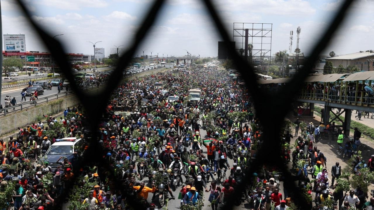 Foto - Eski başbakanın cenazesinde katliam! Stadyumu kan gölüne çevirdiler