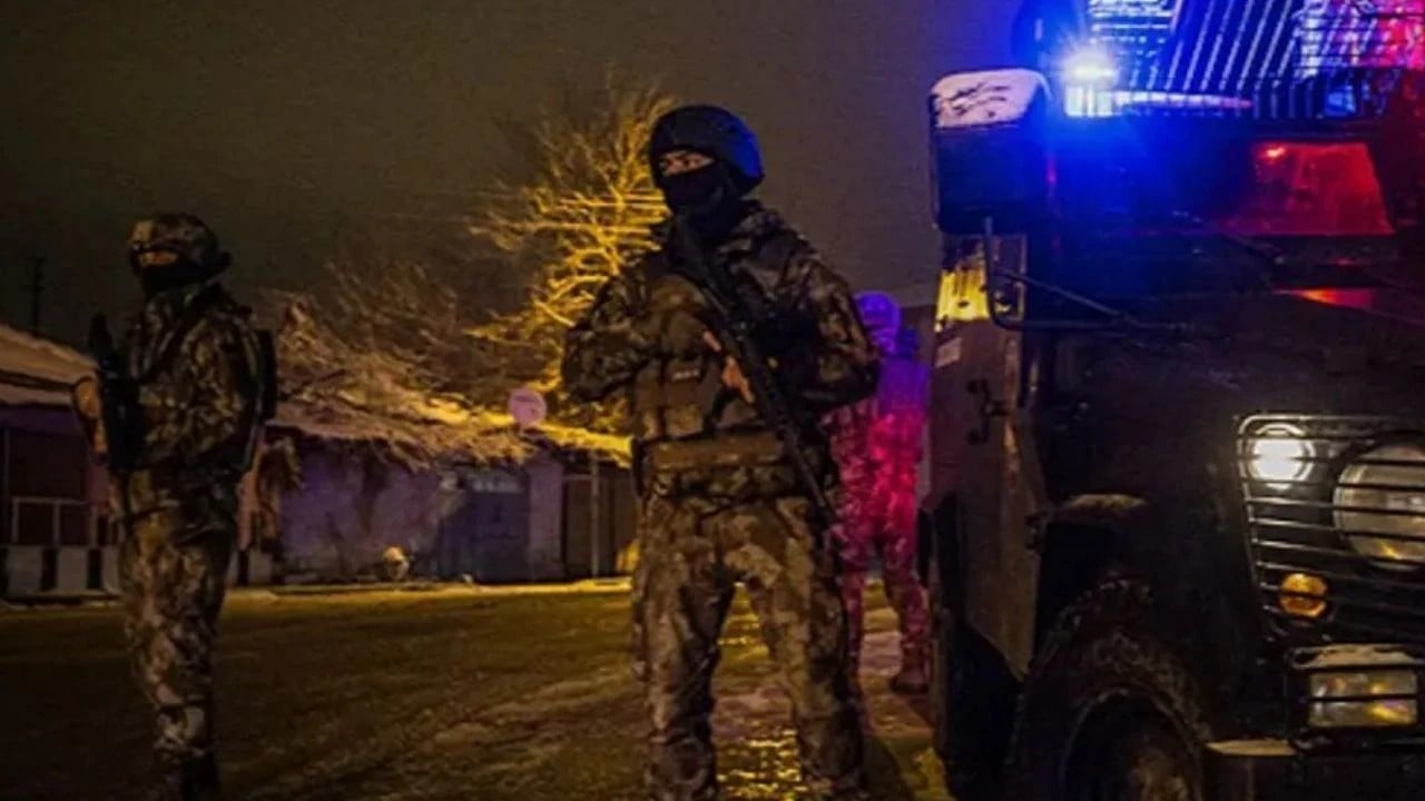 Foto - Eski istihbaratçı DEAŞ'in Türkiye'de harekete geçmesi için emri kimin verdiğini açıkladı: Düğmeye bastılar