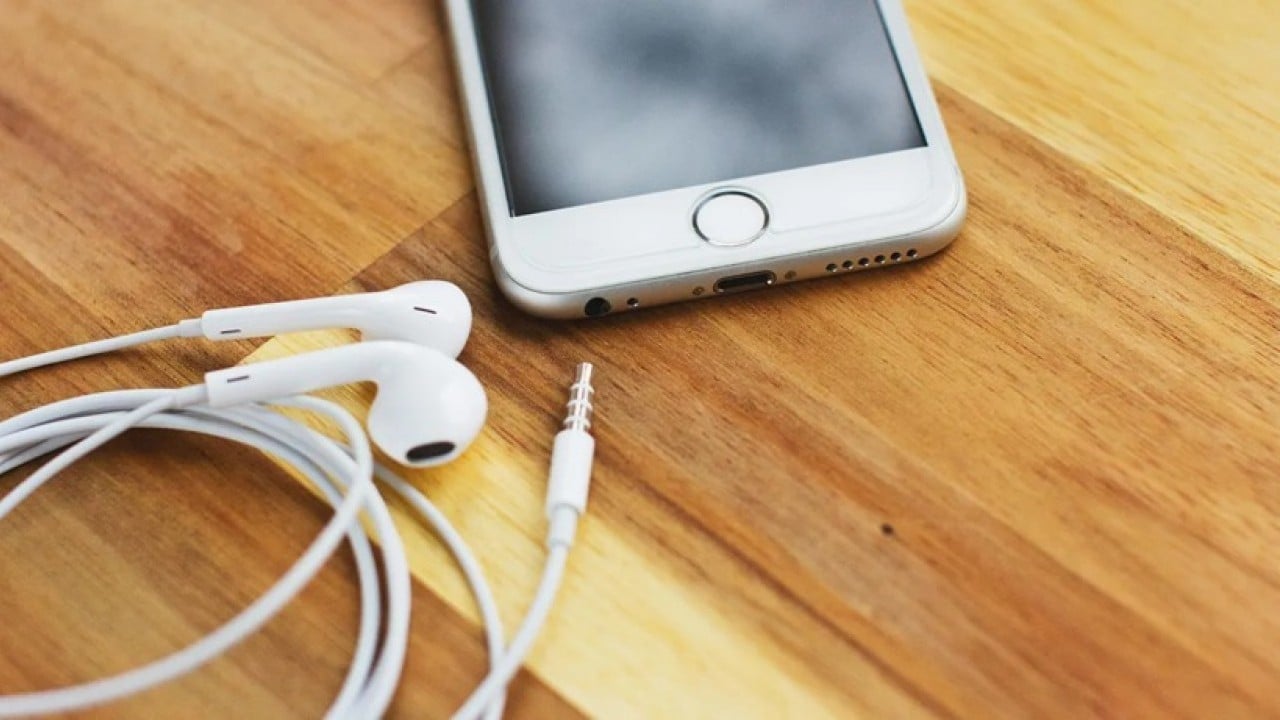 Eski teknoloji yeniden gözde: Kablolu kulaklıklara ilgi artıyor