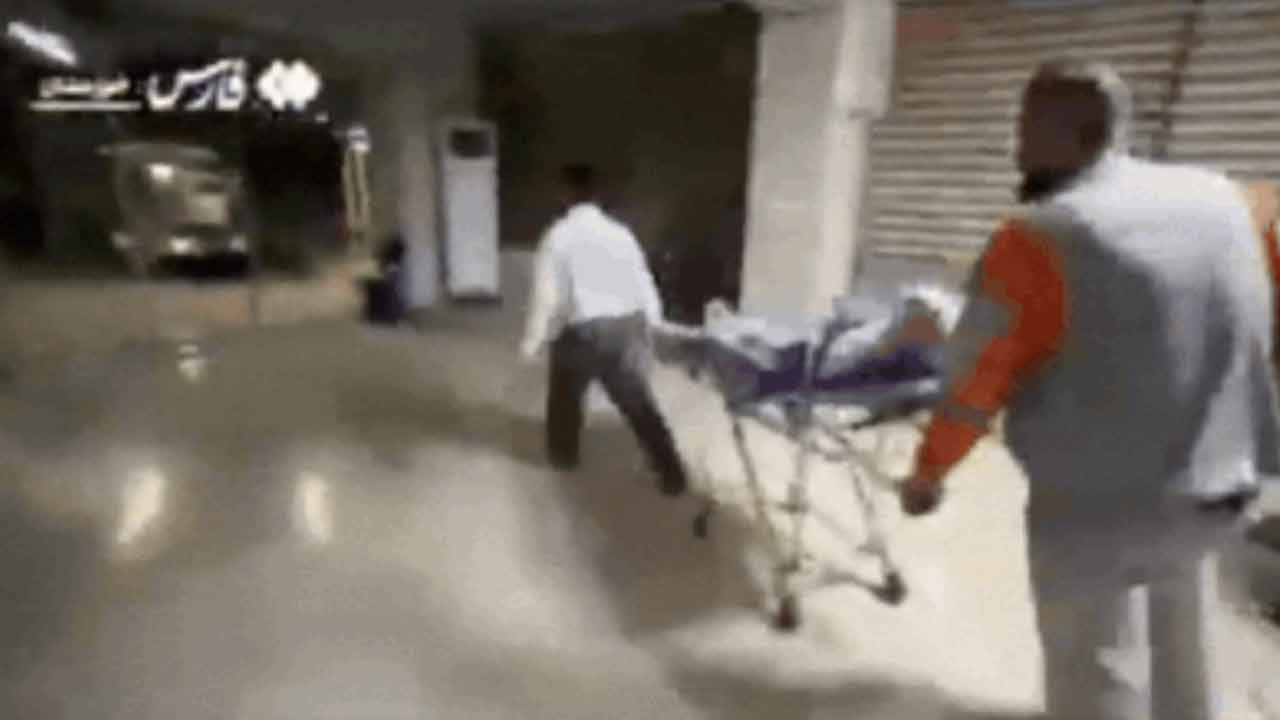 Foto - Eşkıya ABD kanser hastası çocukları yerinden etti! Hastane yakınları bombalandı