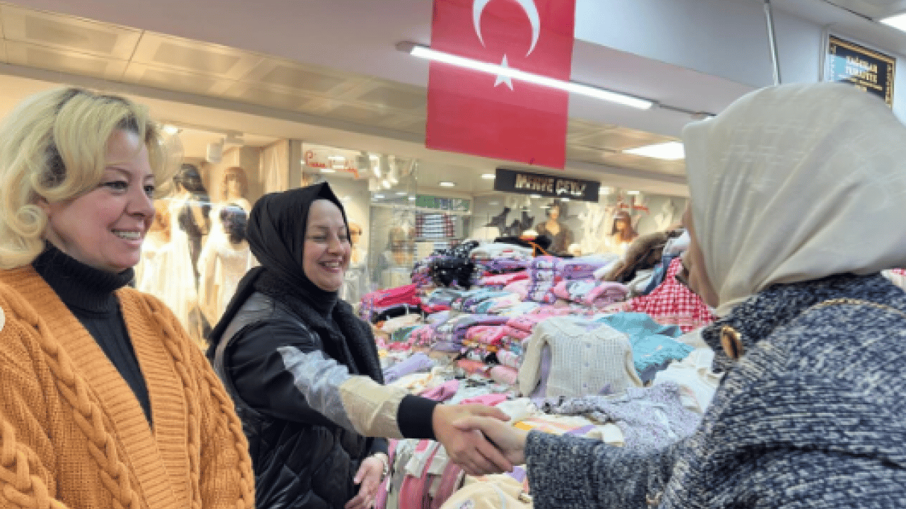 Foto - Esnaf tablosu solcuları utandıracak! Hani AK Parti kadınları eve hapsediyordu!