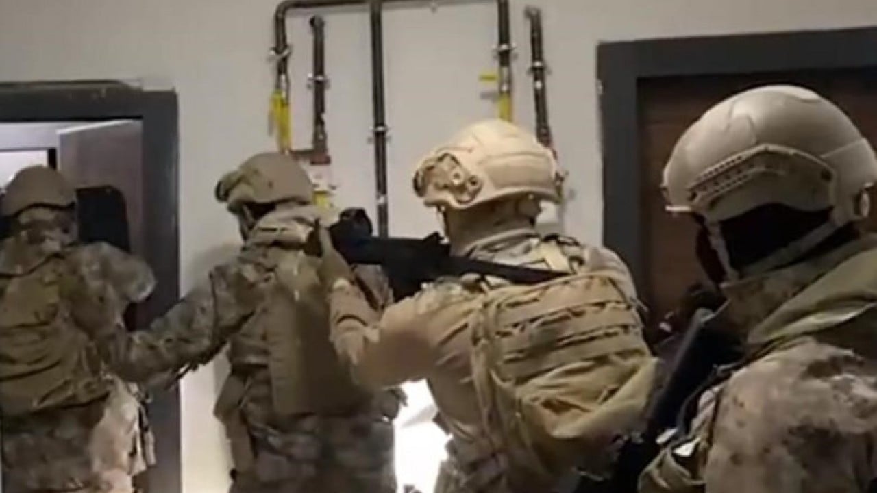 Esnafı haraca bağlayan çeteyi bu defa polis bağladı