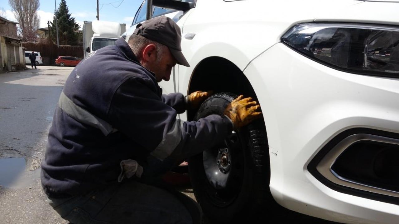 Foto - Esnafta ‘15 Nisan' yoğunluğu O ilimizde yasak kalktı ama kar kalkmadı