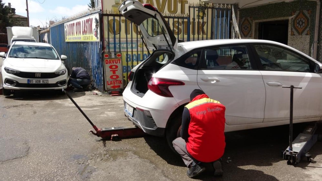 Foto - Esnafta ‘15 Nisan' yoğunluğu O ilimizde yasak kalktı ama kar kalkmadı