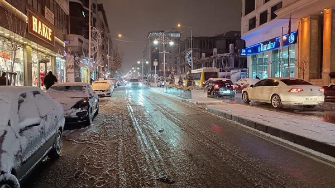 Esnafta ‘15 Nisan' yoğunluğu O ilimizde yasak kalktı ama kar kalkmadı