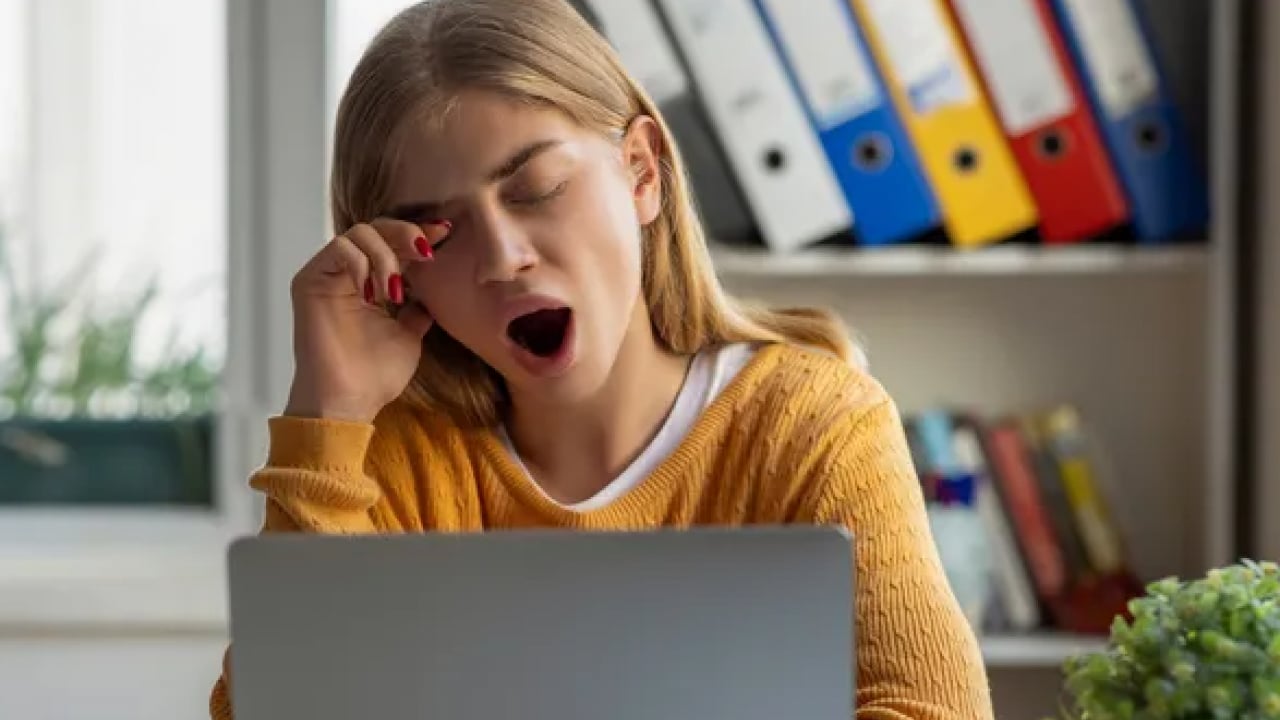 Foto - Esnemek neden bulaşıcıdır?