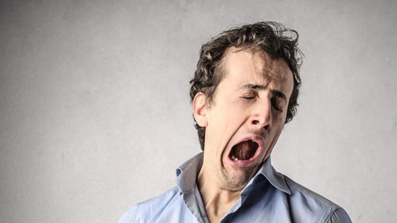 Foto - Esnemenin beyinle ilgili şok etkisi! Sıvıyı tetikliyor