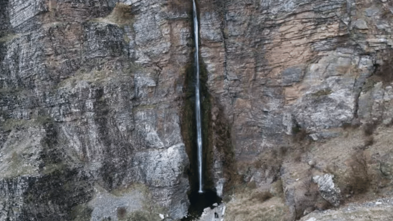 Foto - Eşsiz doğasıyla büyülüyor! Burası İsviçre değil Türkiye!