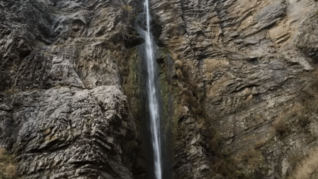 Foto - Eşsiz doğasıyla büyülüyor! Burası İsviçre değil Türkiye!