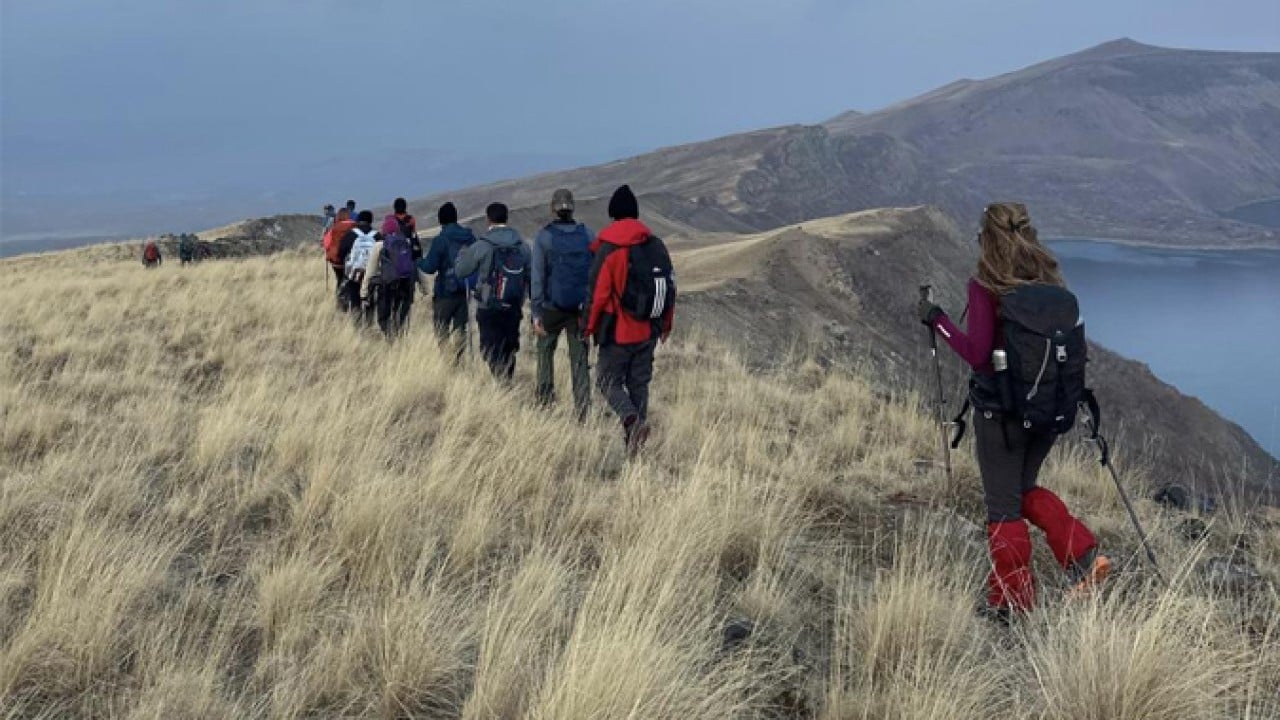 Foto - Eşsiz manzara eşliğinde Nemrut Kalderası'nda 12 saatlik zorlu yürüyüş!