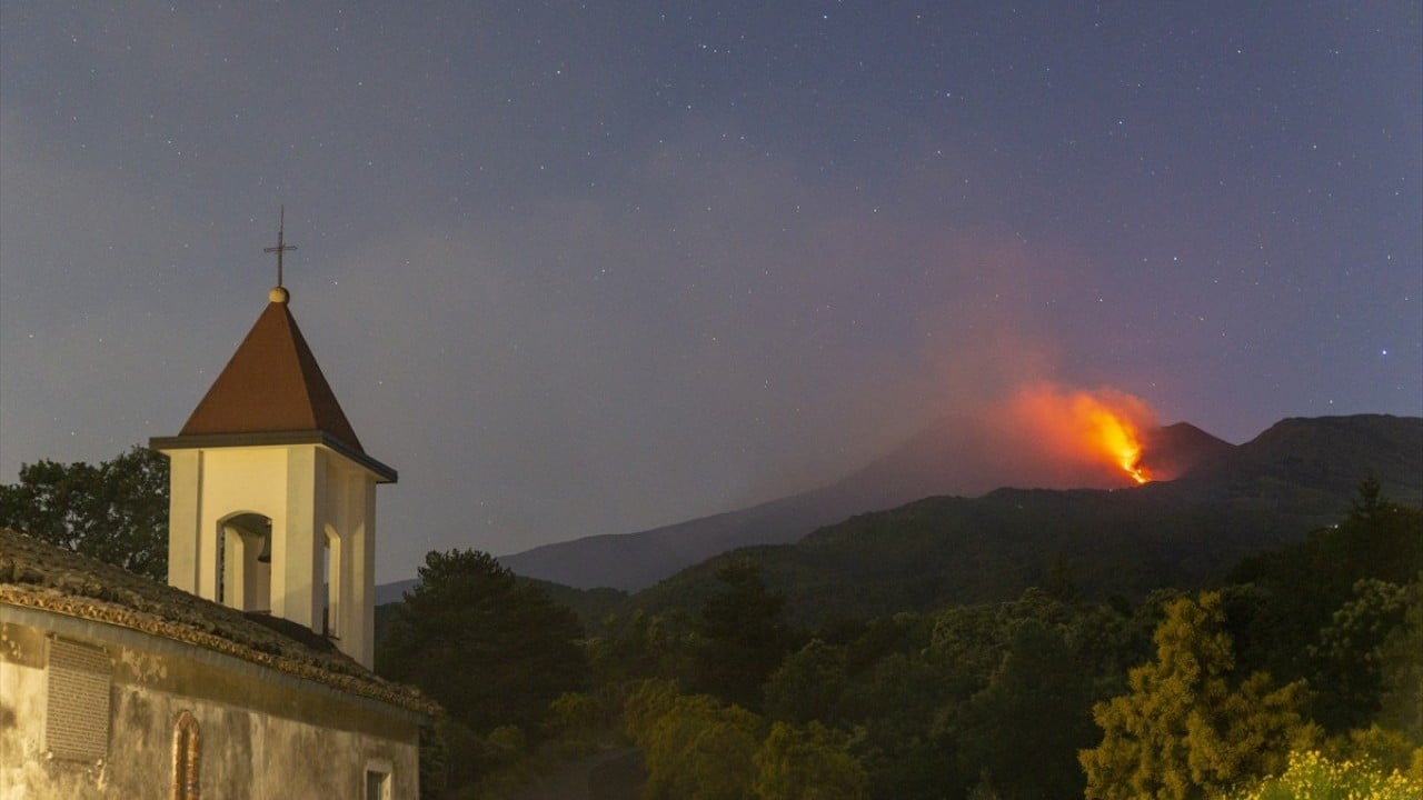 Foto - Etna Yanardağı yeniden kül püskürttü! Uçuşlara sınırlama getirildi