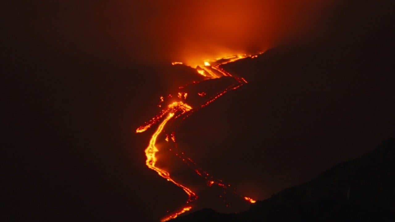 Foto - Etna Yanardağı yeniden kül püskürttü! Uçuşlara sınırlama getirildi