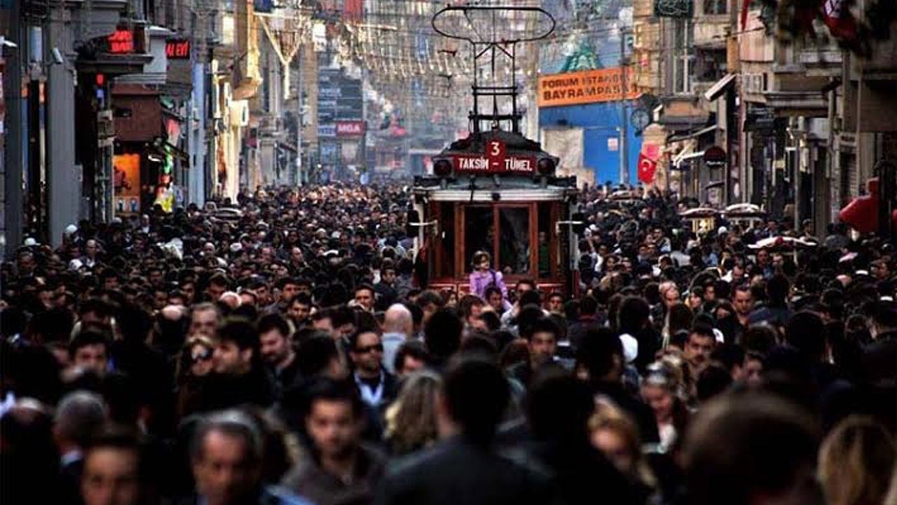 Foto - Etrafınızdakiler erken yaşlanmanıza sebep olabilir! Genç kalmanın sırrı arkadaş seçiminde