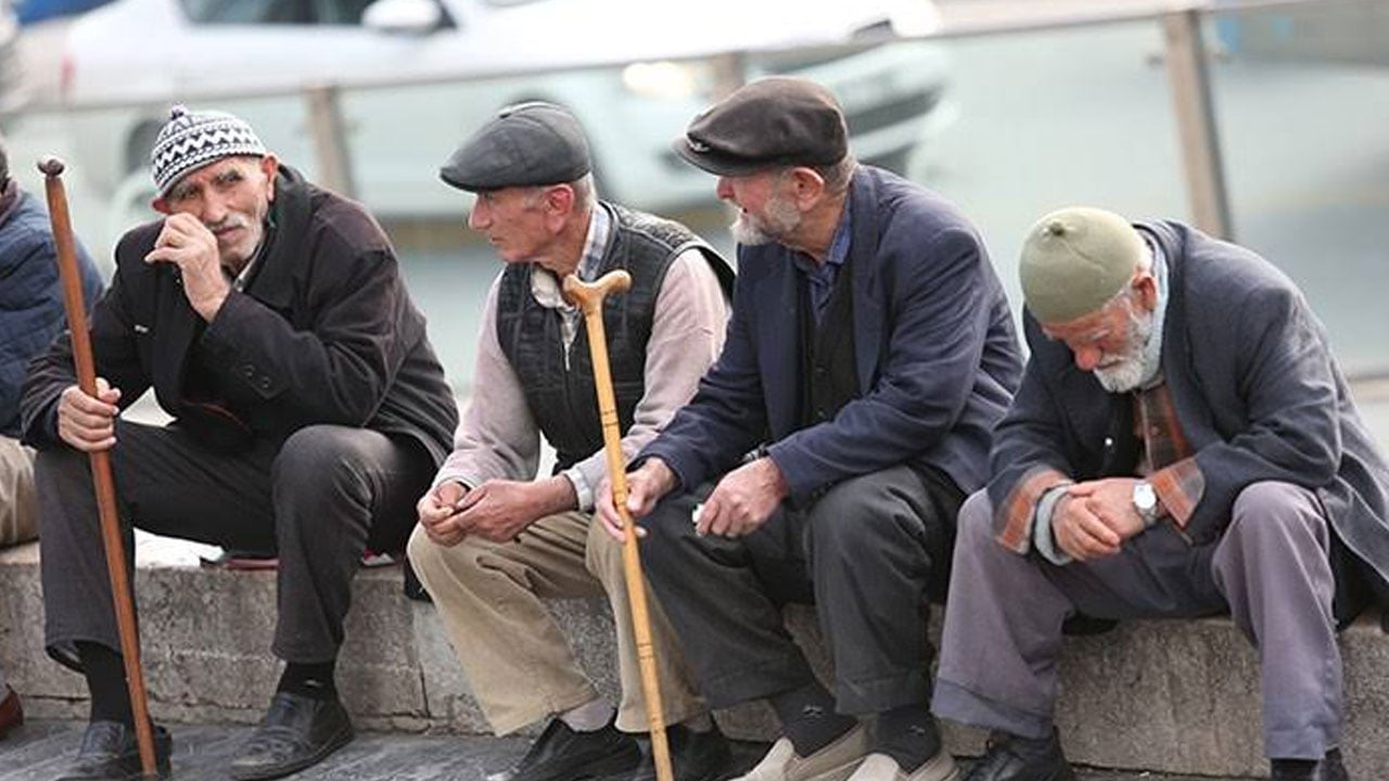 Foto - Etrafınızdakiler erken yaşlanmanıza sebep olabilir! Genç kalmanın sırrı arkadaş seçiminde