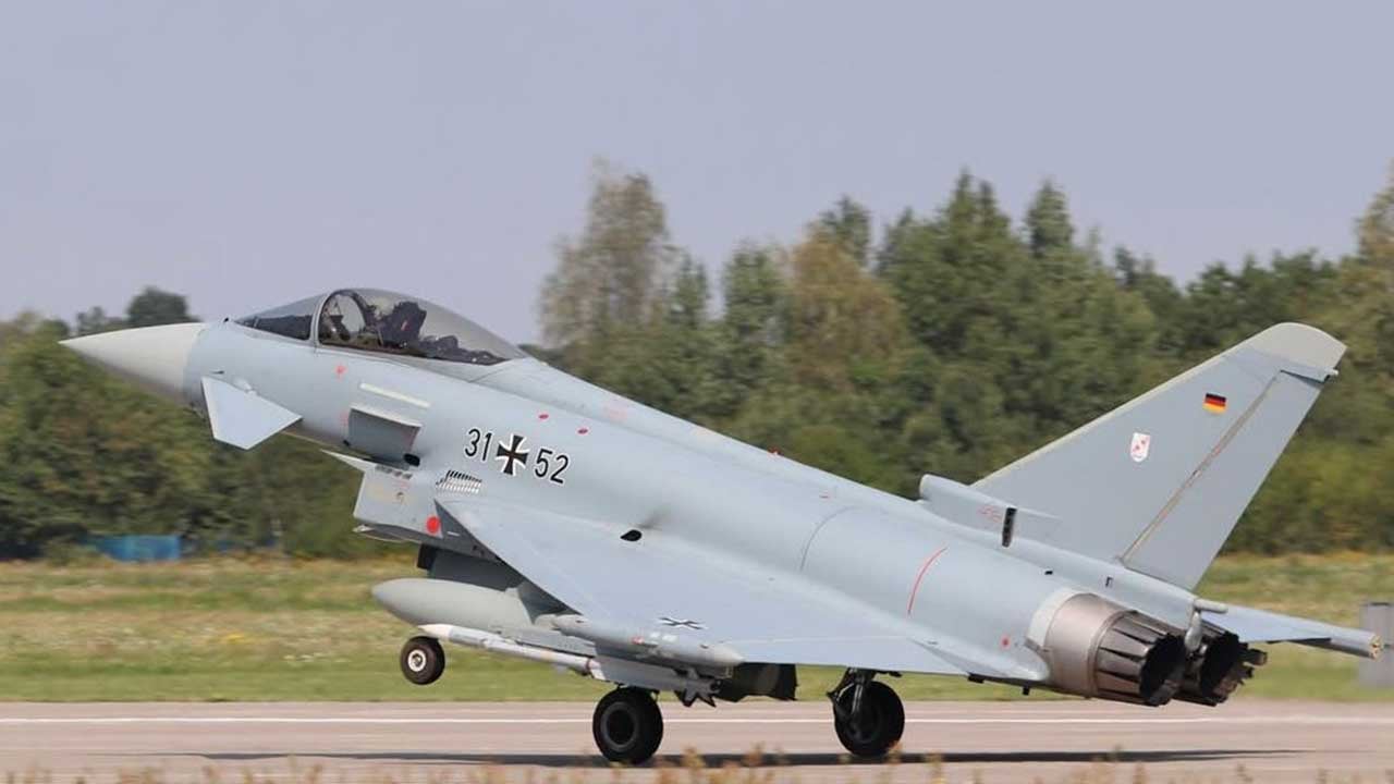 Foto - Eurofighter savaş uçakları konuşlandırıldı! Ortalık her an karışabilir