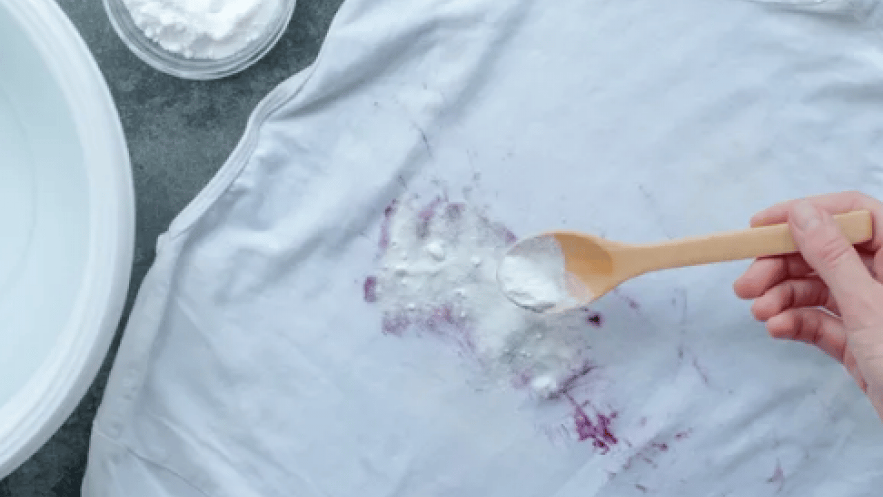 Foto - Evde 5 basit adımda lekelere veda... Damlayan meyve lekeleri kabus olmasın!