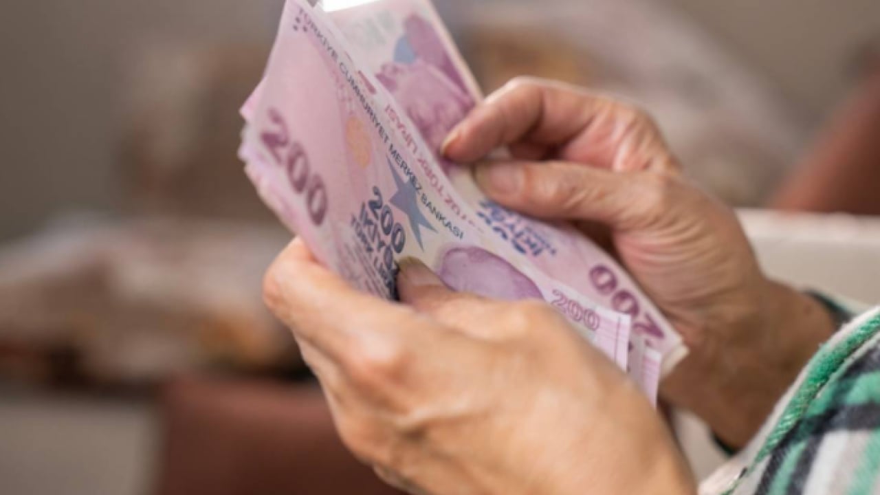 Foto - Evde bakım maaşı alan 517 bin kişiye müjde! Hem ödemeler başladı hem de maaşlar yükseldi