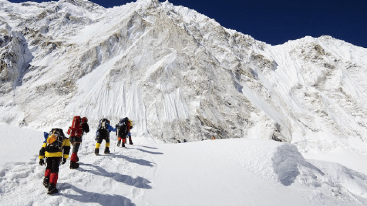 Foto - Everest’te tehlikenin boyutu değişti: Teknoloji fırtına riskini azalttı