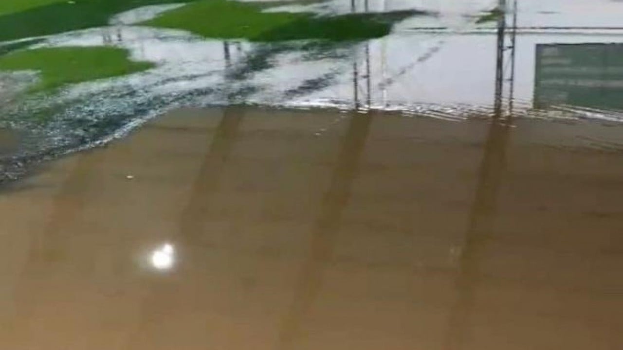 Foto - Evin içinden geçen sel suları dehşete düşürdü