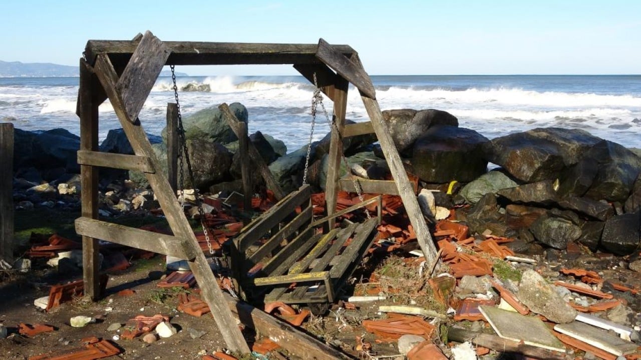 Foto - Evler zarar gördü tekneler parçalandı Dalgalar Ordu'yu fena dövdü
