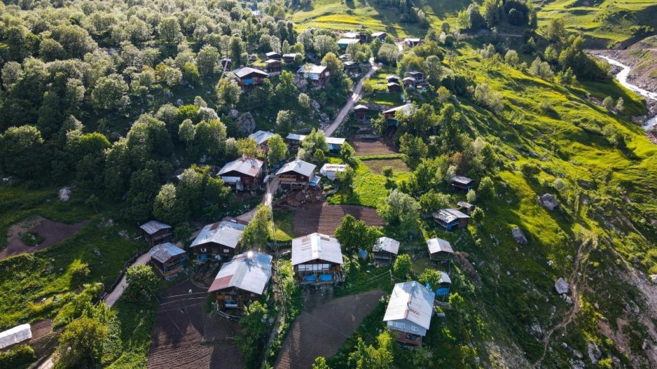 Foto - Evlerin tamamı ahşaptan Betona teslim olmayan tek köy