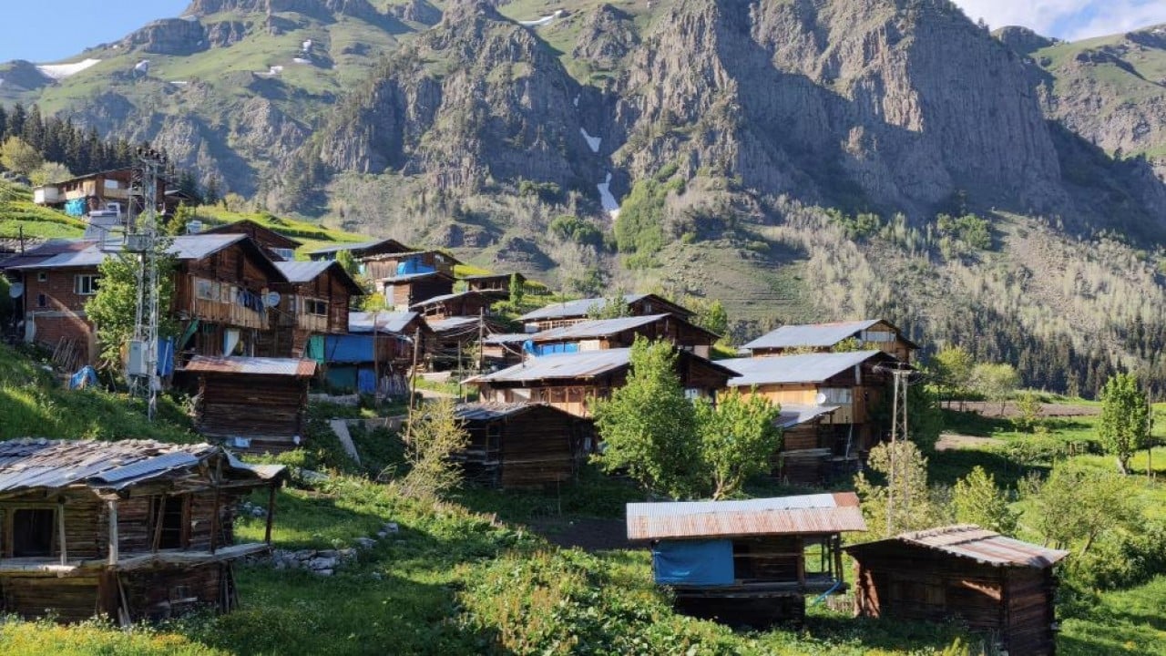 Foto - Evlerin tamamı ahşaptan Betona teslim olmayan tek köy