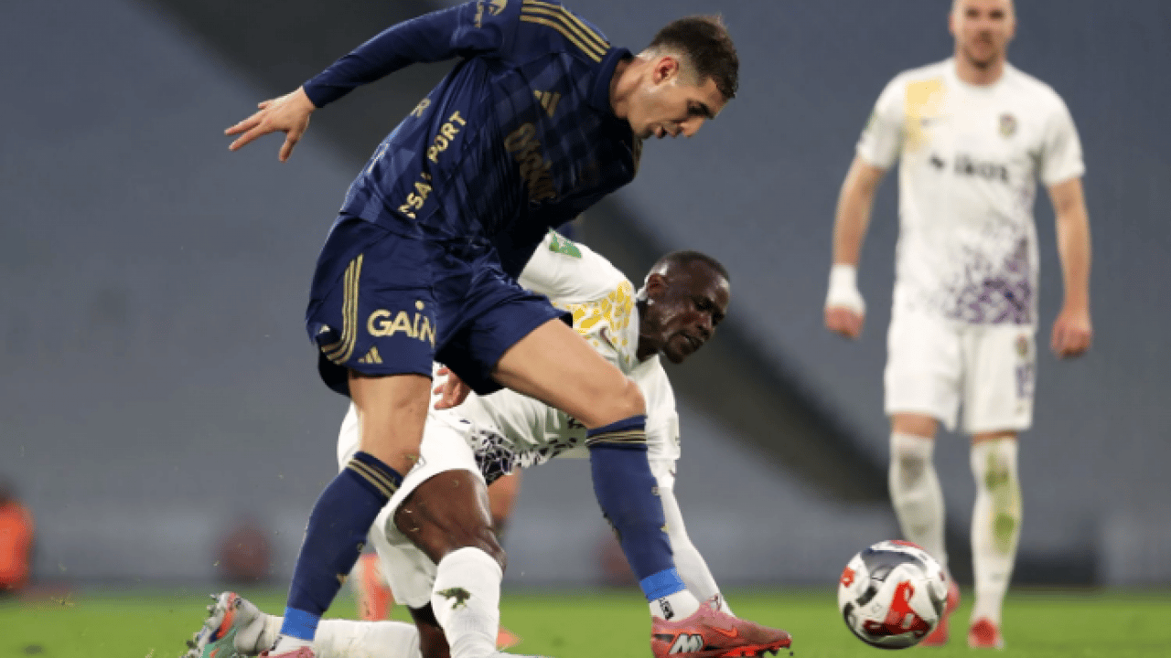 Foto - Eyüpspor-Fenerbahçe maçında tartışmalı pozisyonlar! Eski hakemler değerlendirdi