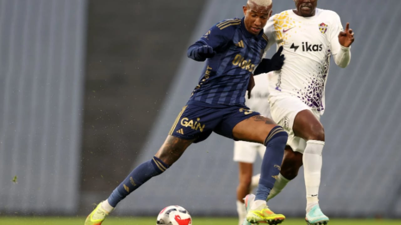 Foto - Eyüpspor-Fenerbahçe maçında tartışmalı pozisyonlar! Eski hakemler değerlendirdi