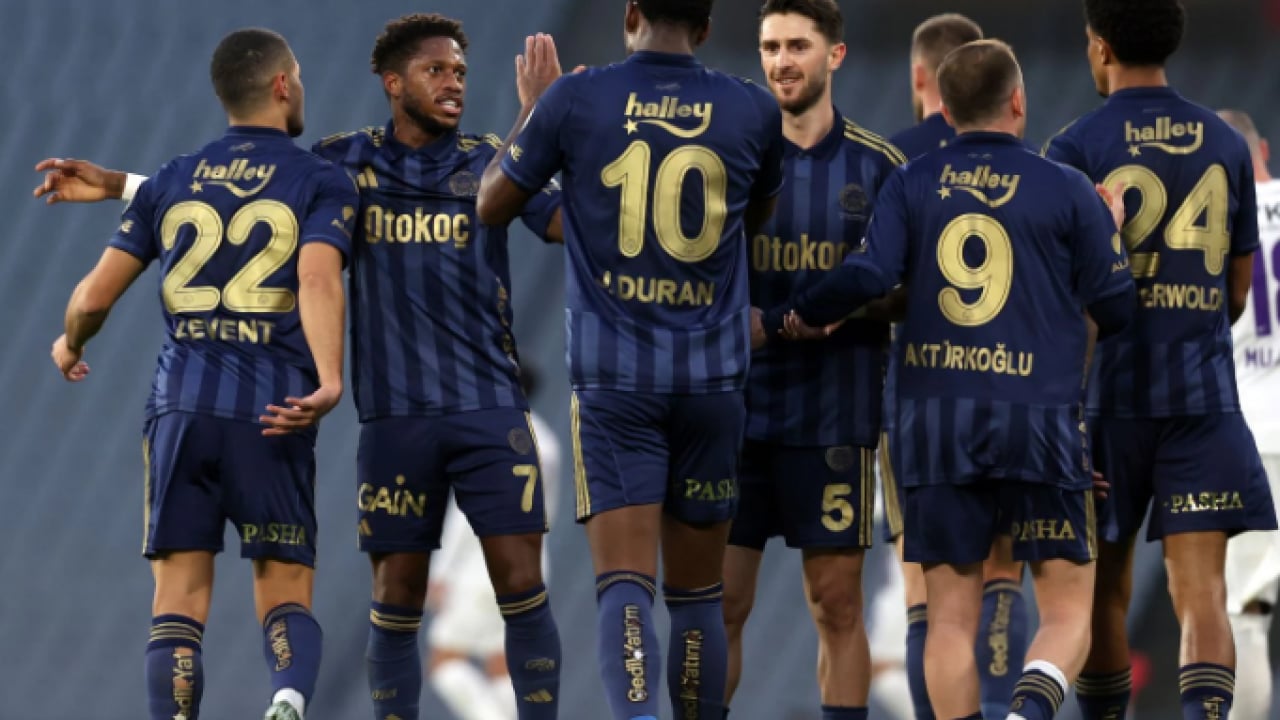 Foto - Eyüpspor-Fenerbahçe maçında tartışmalı pozisyonlar! Eski hakemler değerlendirdi