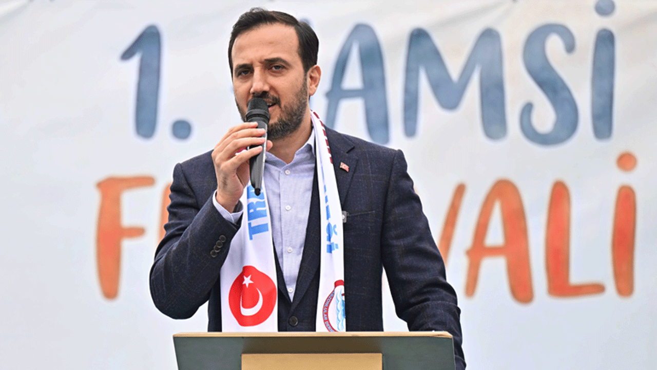 Foto - Eyüpsultan hamsiye doydu! Vatandaşlara 1 ton hamsi ikram edildi