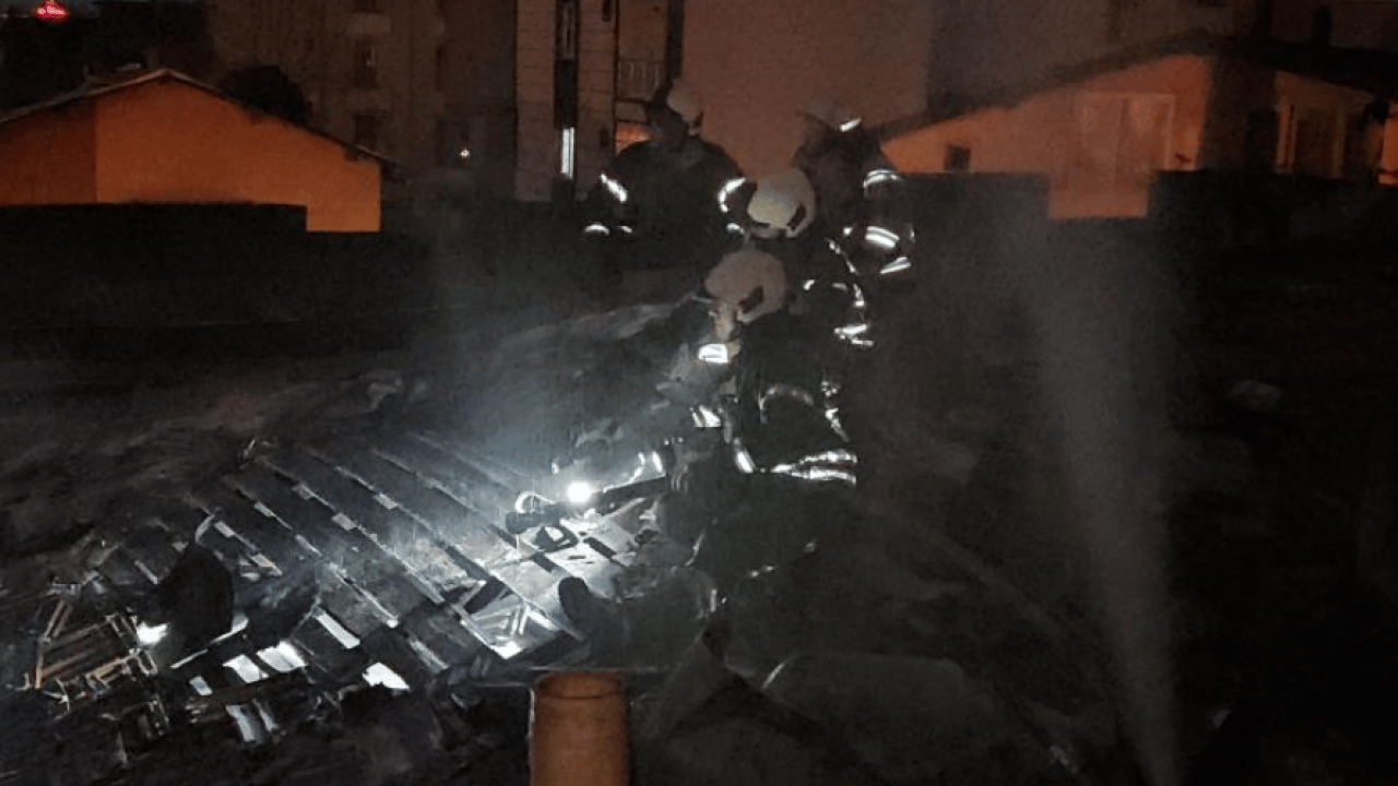 Foto - Eyüpsultan’da korkunç yangın! 1 ölü 1 yaralı