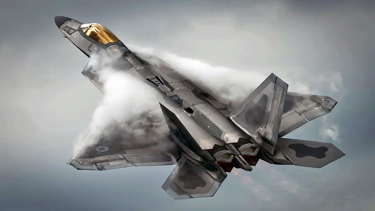 Foto - F-35 bekleneni vermedi! Çareyi eski uçakta buldular