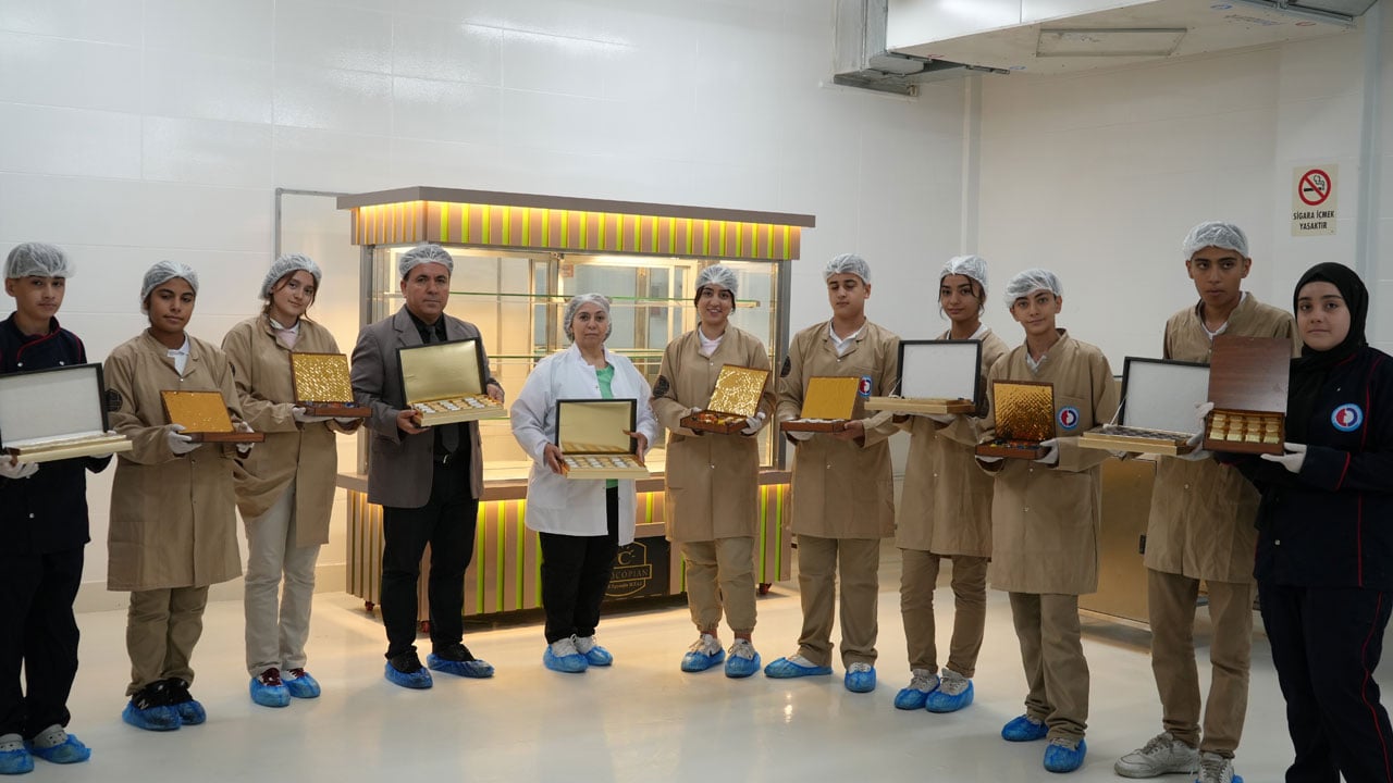 Fabrika değil okul! Yılda 3 milyon TL ciro