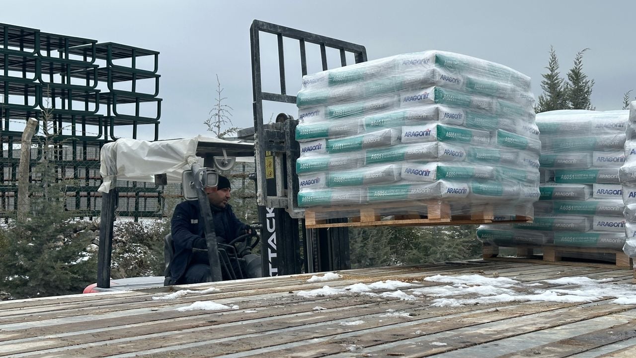 Foto - Fabrikaları eleman bulamıyor! Kentin valisi isyan etti: 20 bin kişi gelsin, hemen işe alalım