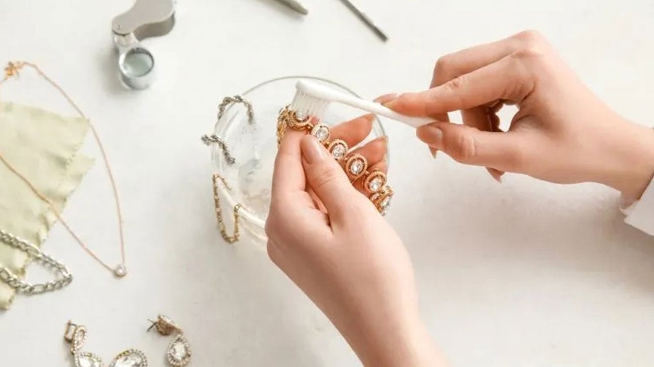 Foto - Farkında olmadan zarar veriyorsunuz! Bu eşyaları asla sıcak suyla yıkamayın