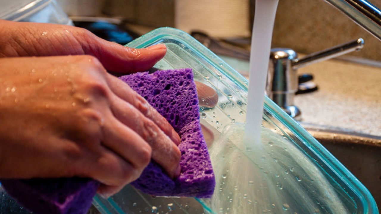 Foto - Farkında olmadan zarar veriyorsunuz! Bu eşyaları asla sıcak suyla yıkamayın