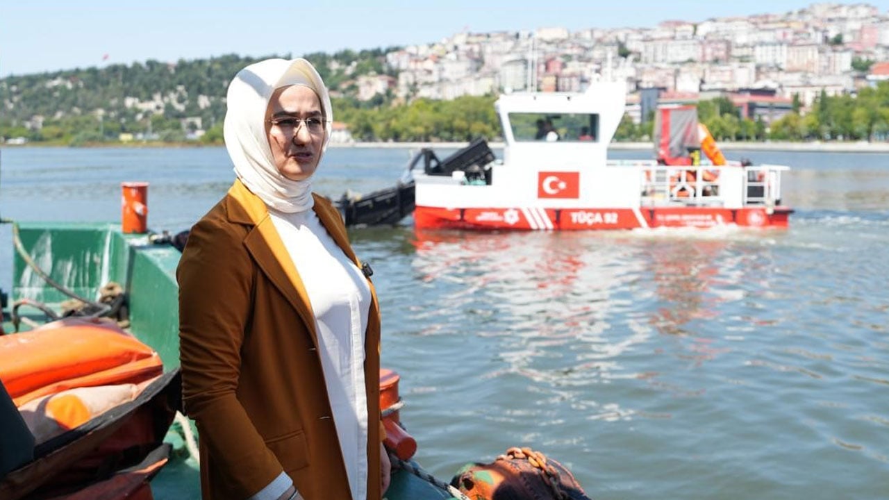 Foto - Farkındalık için dalınca CHP’nin farkını fark ettiler: Haliç’in hali içler acısı!