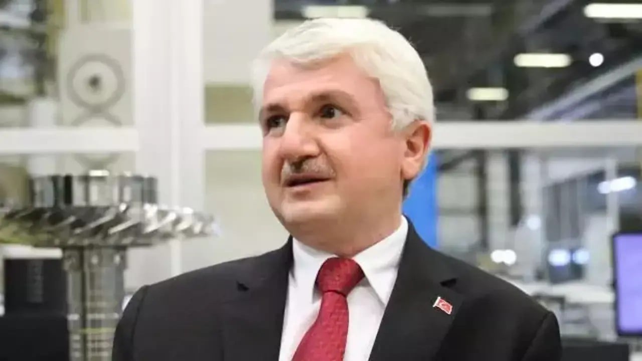 Foto - Faruk Akşit 'hükümet fırça atmış' diyerek duyurdu: Siz bir motoru yapamıyorsunuz