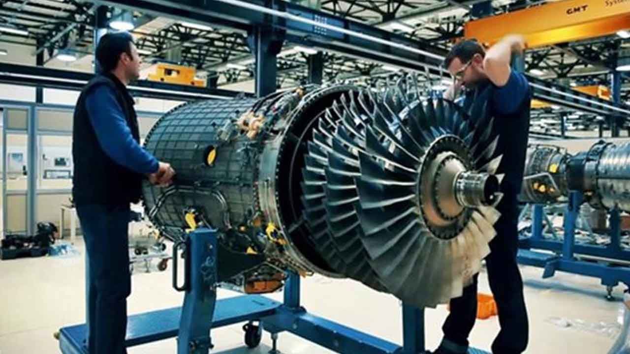 Foto - Faruk Akşit 'üç gün gecikmeyle başardık' diyerek Türkiye'ye ilan etti