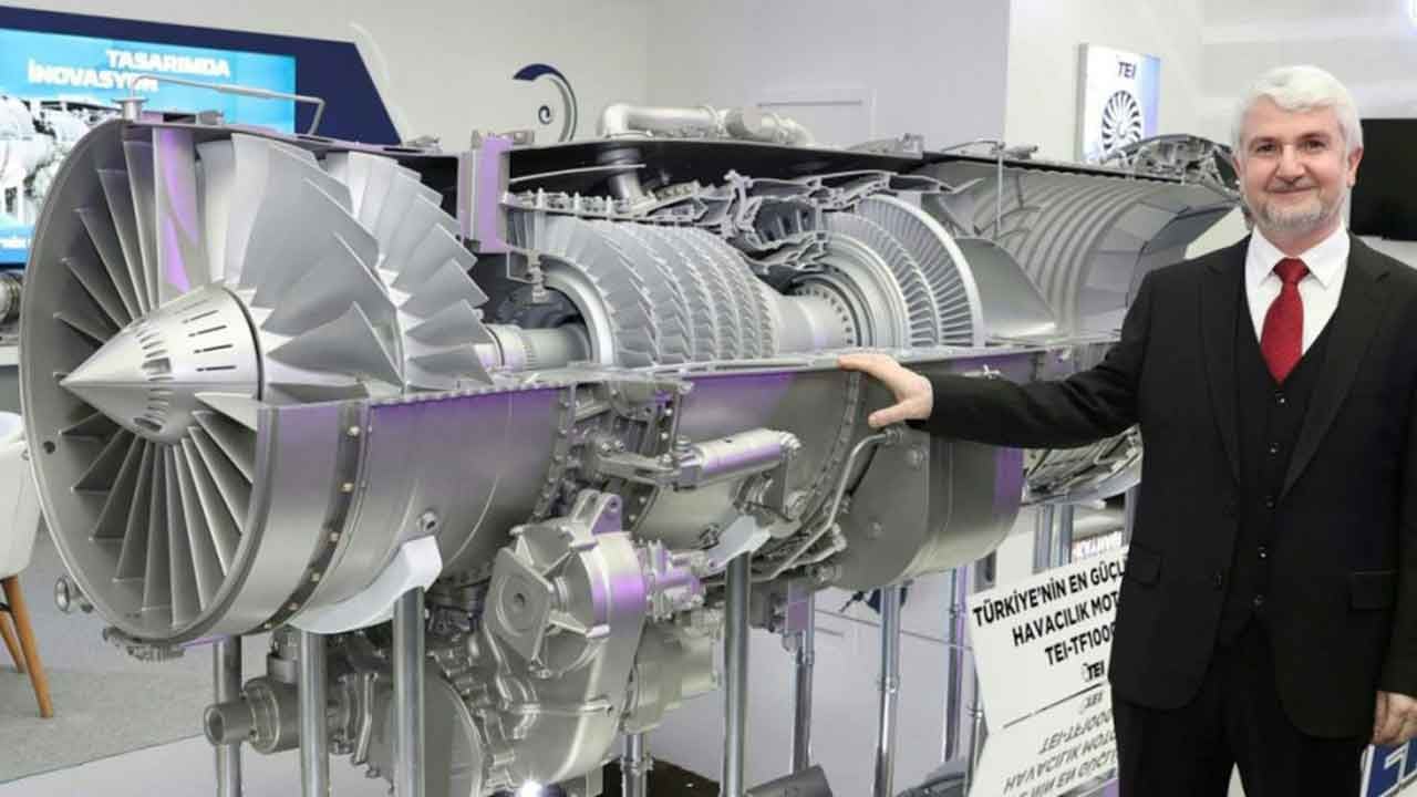 Foto - Faruk Akşit 'üç gün gecikmeyle başardık' diyerek Türkiye'ye ilan etti