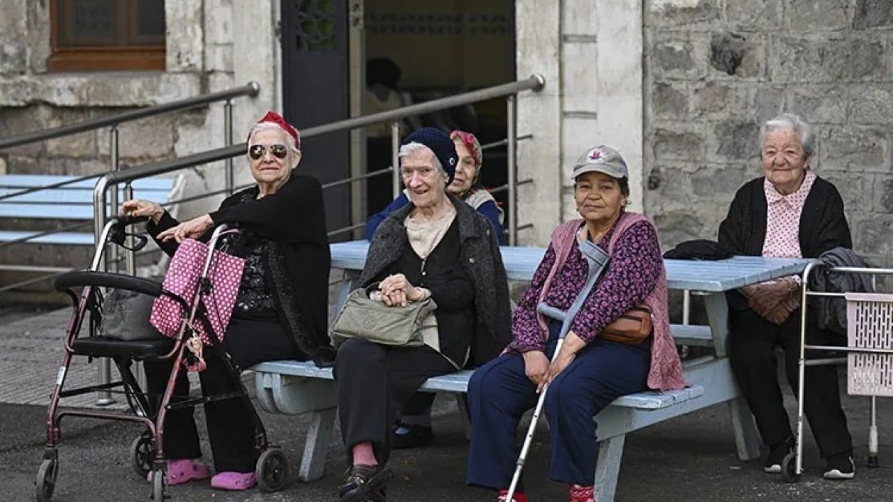 Foto - Faruk Erdem açıkladı! İşte emekli ve 65 yaş üstünün ücretsiz yararlanabileceği haklar