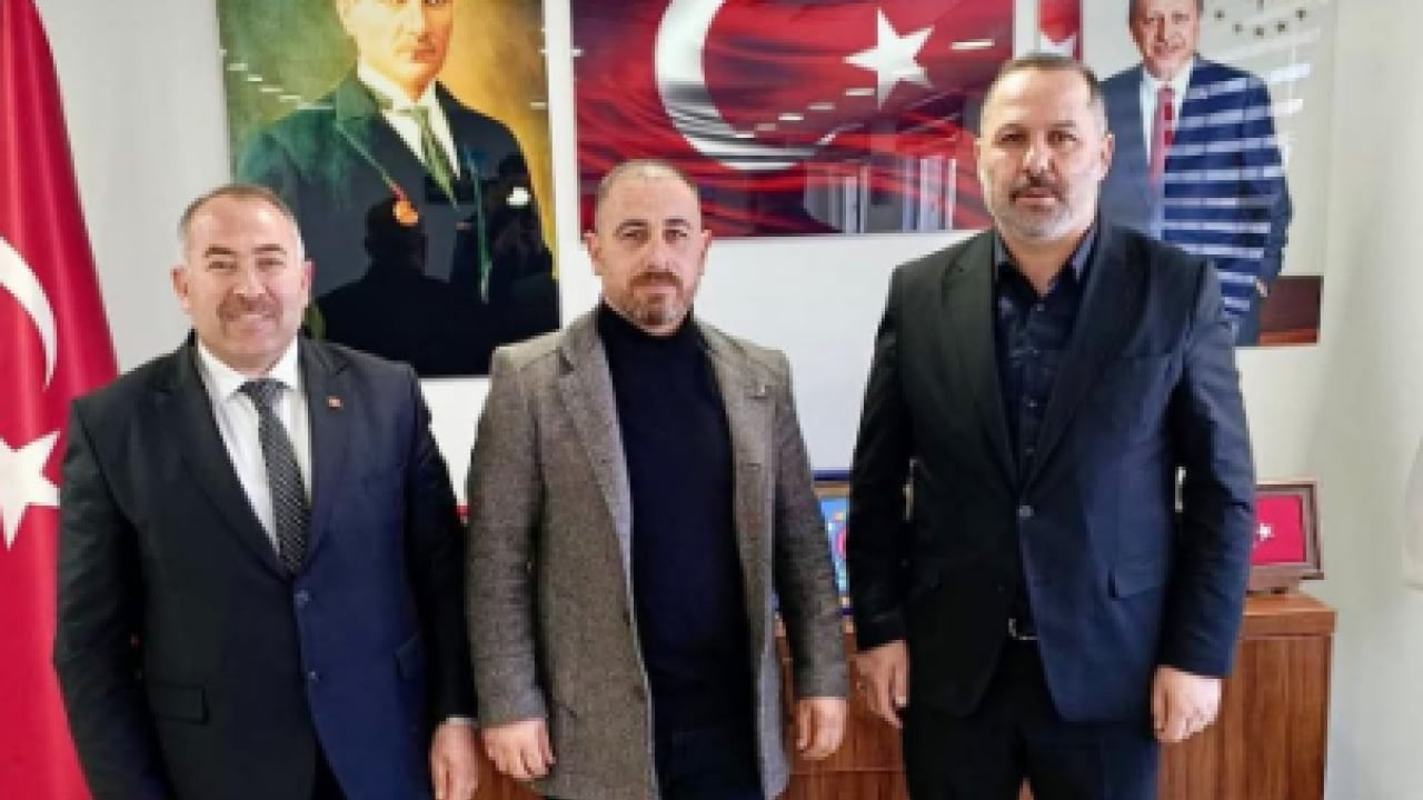 Foto - Fatih Erbakan’ın Yeniden Refah Partisi’nde deprem! İstifa eden başkan AK Parti’ye katıldı