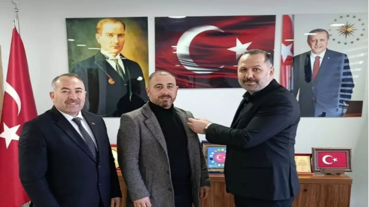 Foto - Fatih Erbakan’ın Yeniden Refah Partisi’nde deprem! İstifa eden başkan AK Parti’ye katıldı