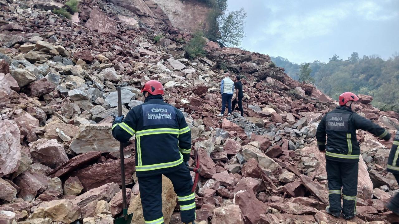 Foto - Fatsa’daki göçükte 75 yaşındaki işçi 6 gündür aranıyor: Bölgedeki riskler sürüyor