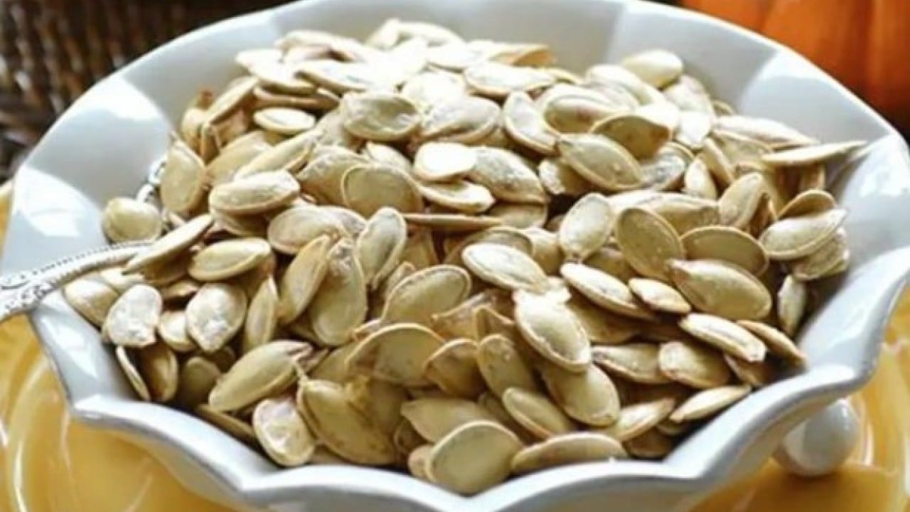 Foto - Faydası şaşırtıyor! Uyumadan önce kabak çekirdeği yerseniz...