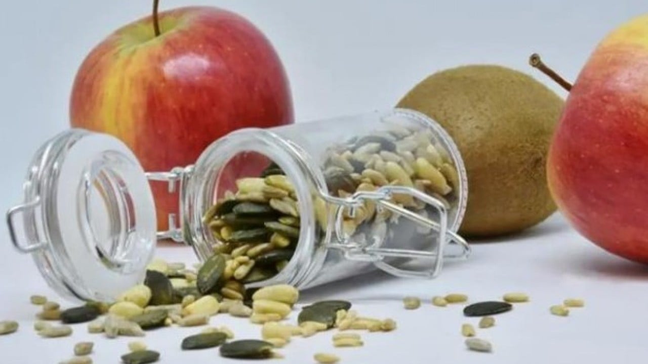 Foto - Faydası şaşırtıyor! Uyumadan önce kabak çekirdeği yerseniz...