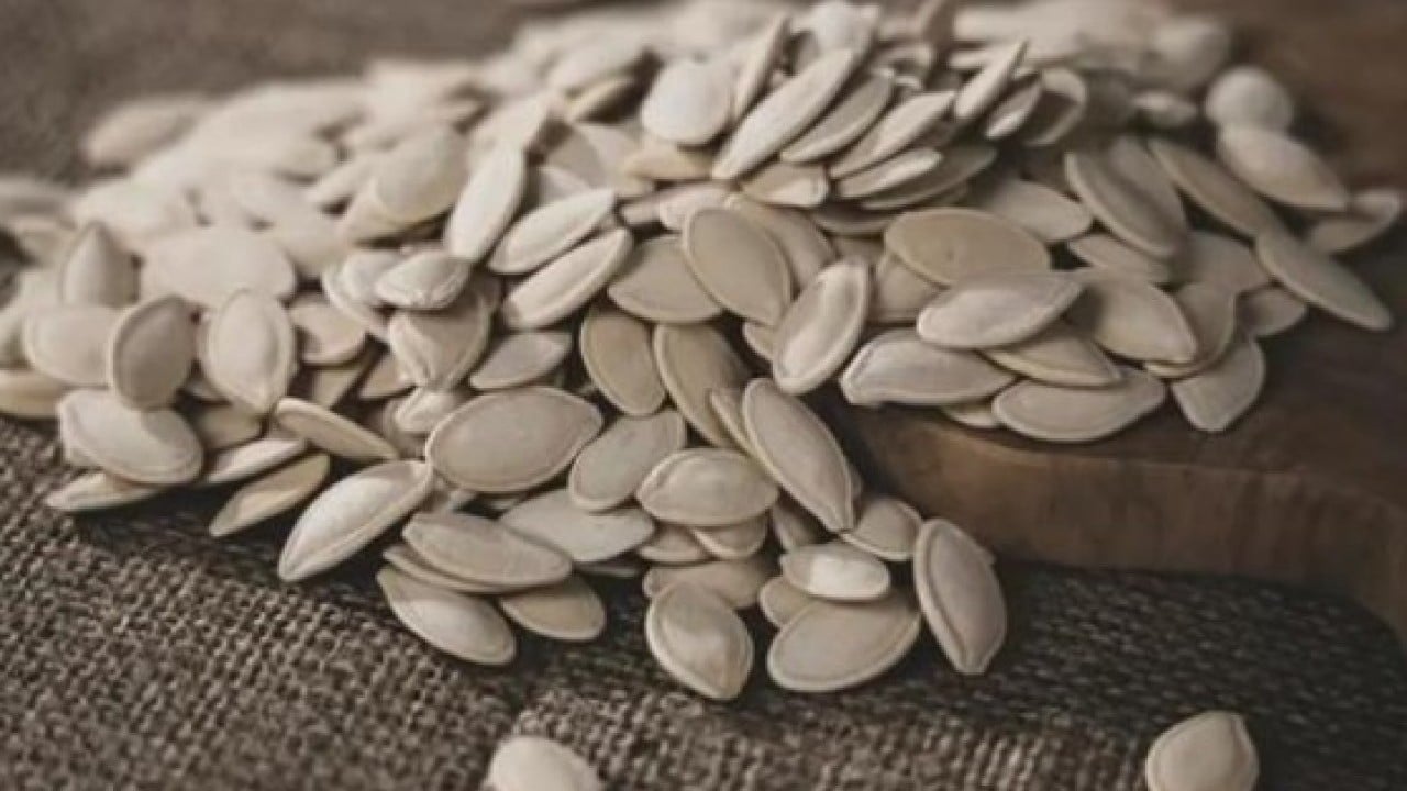 Foto - Faydası şaşırtıyor! Uyumadan önce kabak çekirdeği yerseniz...